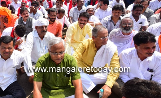 Yettinahole protest